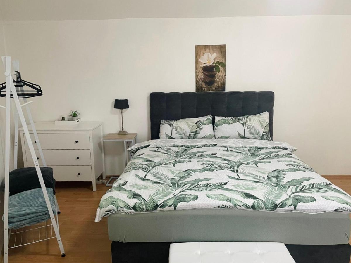 Easystay#2 Cozy Studio In Kliniknaehe, Mit Netflix,Kueche & Bad Бад-Ейнгаузен Екстер'єр фото